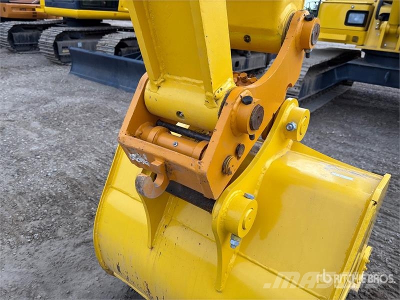 Komatsu PC70-8 Tracked Excavator حفارات زحافة