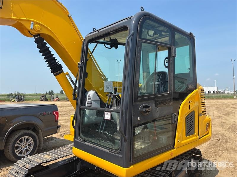 Komatsu PC70-8 Tracked Excavator Beltegraver