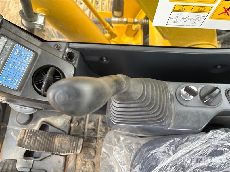 Komatsu PC70-8 Tracked Excavator حفارات زحافة