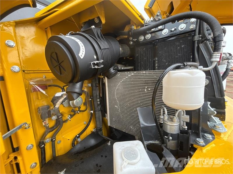 Komatsu PC70-8 Tracked Excavator Escavatori cingolati