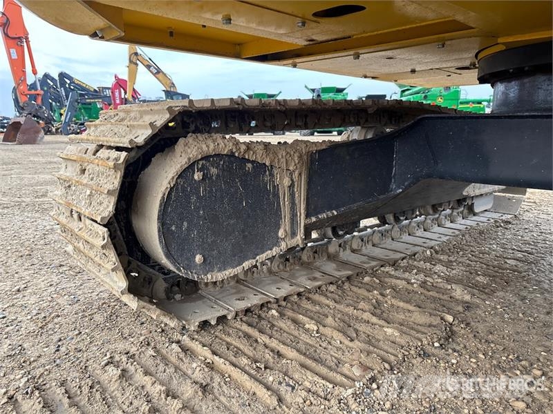 Komatsu PC70-8 Tracked Excavator حفارات زحافة