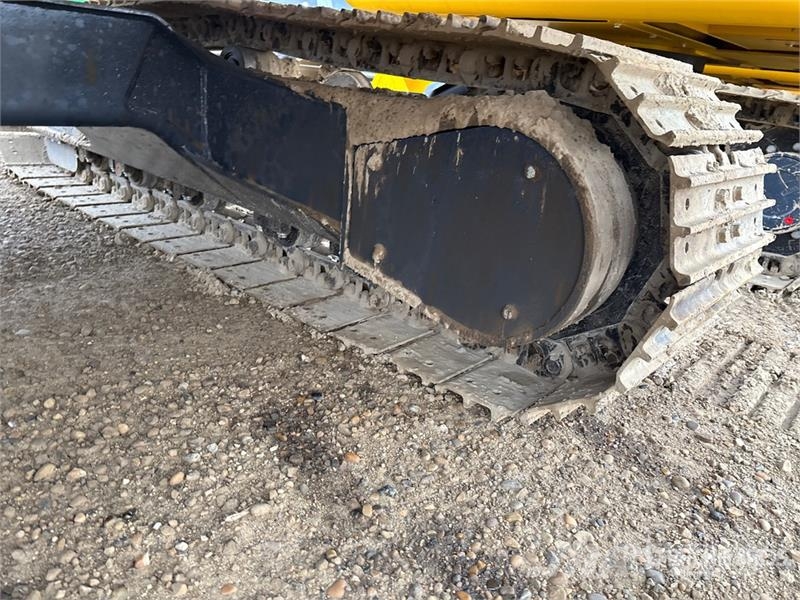 Komatsu PC70-8 Tracked Excavator حفارات زحافة