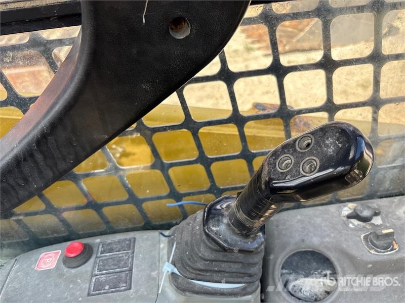 Komatsu SK815-5N Kompaktlastare