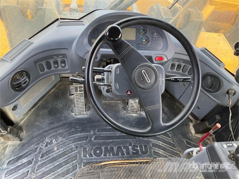 Komatsu WA500-6 Wheel Loader Utovarivači na kotačima