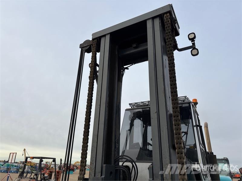Kone SMV 16-1200B 36000 lb 4x4 Rough Terrain Forklift Vorkheftruck voor zwaar terrein