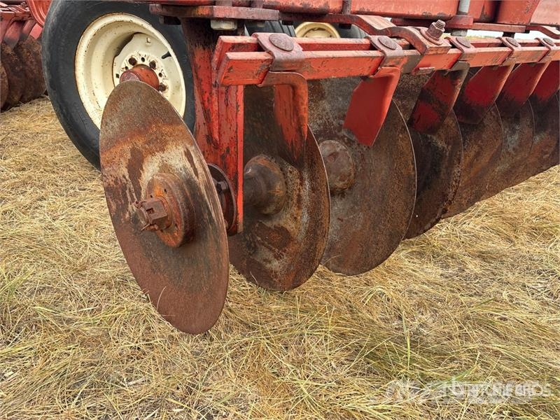 Krause 1292 15 ft Breaking Disc Disc harrows