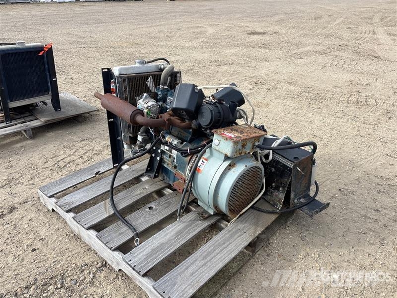 Kubota D1105-BG-ET01 12.6 kW 1.1 L Engine Motori