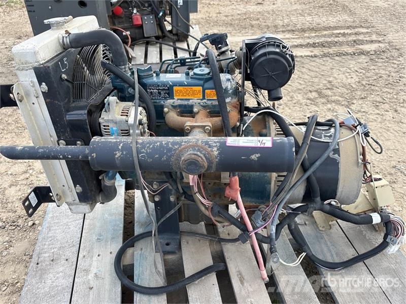 Kubota D1105-BG-ET01 12.6 kW 1.1 L Engine Motorer