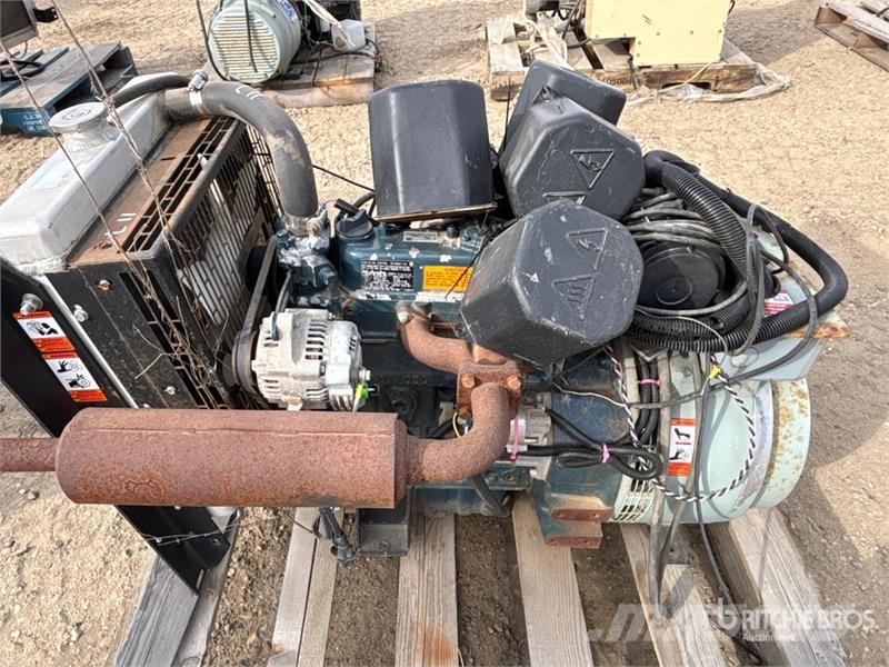 Kubota D1105-BG-ET01 12.6 kW 1.1 L Engine Motori