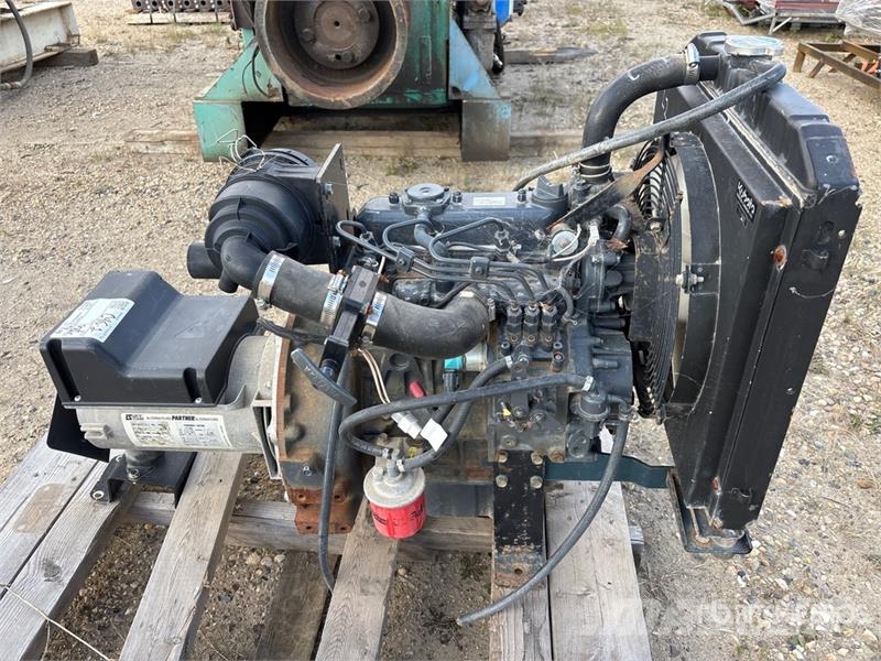Kubota D905-BG-ES01 9.7 kW 0.89 L Engine Motori