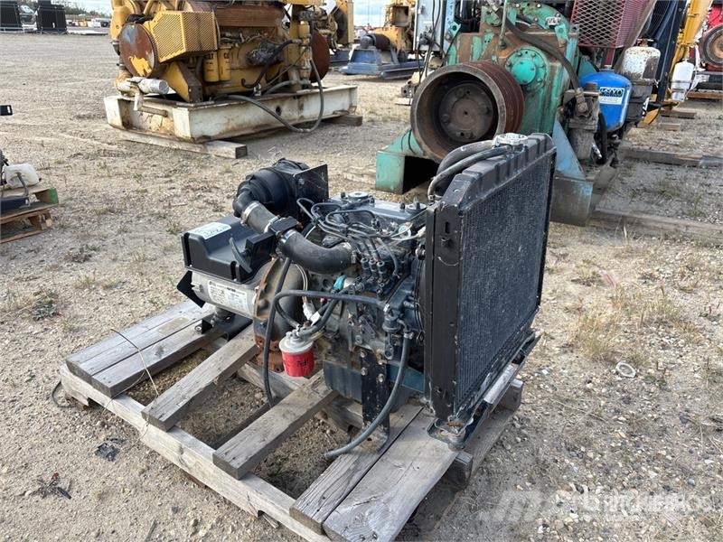 Kubota D905-BG-ES01 9.7 kW 0.89 L Engine Motori