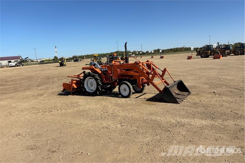 Kubota L1-20 2WD Utility Tractor Manjši traktorji