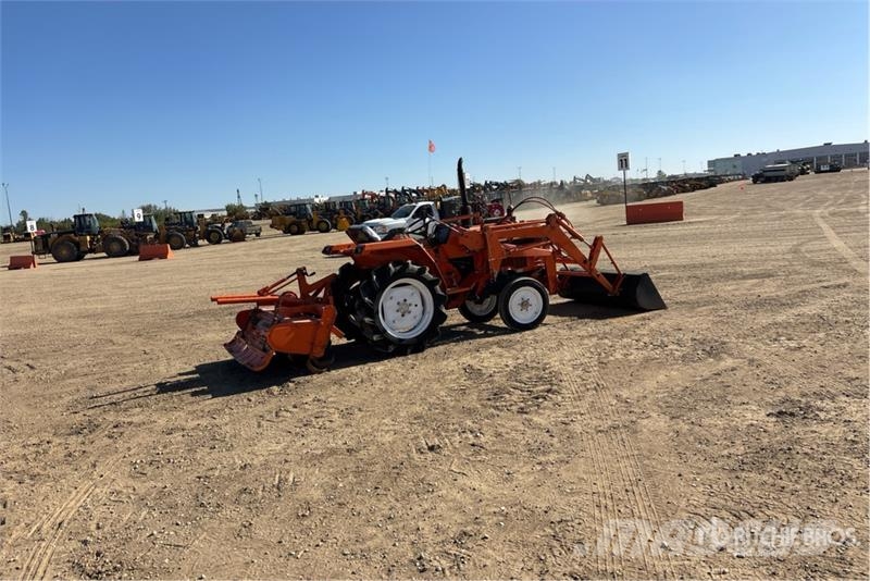 Kubota L1-20 2WD Utility Tractor Manjši traktorji