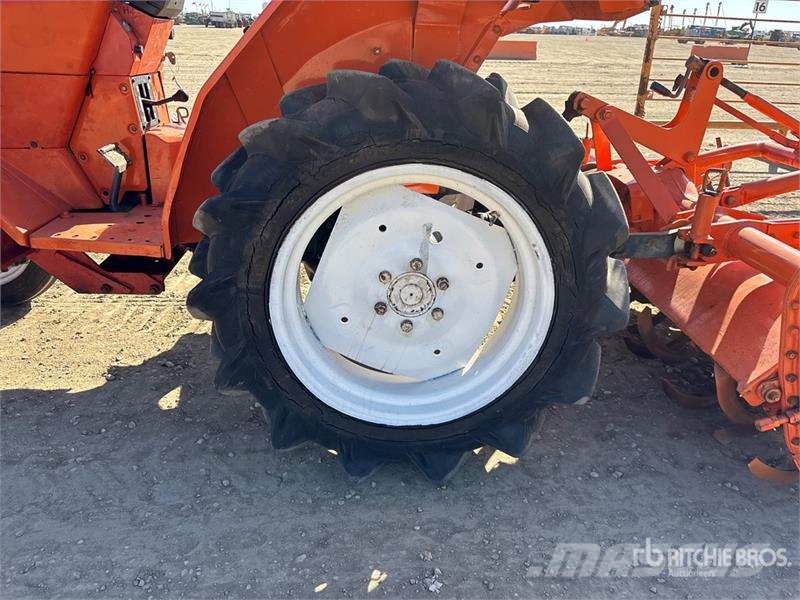 Kubota L1-20 2WD Utility Tractor Manjši traktorji