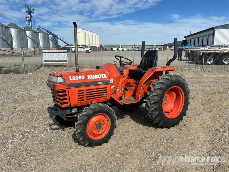 Kubota L2950 4WD Utility Tractor Kompakttraktorid