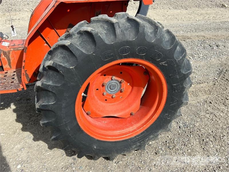 Kubota L2950 4WD Utility Tractor Kompakttraktorid