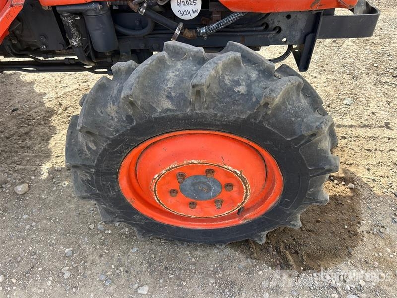 Kubota L2950 4WD Utility Tractor Kompakttraktorid