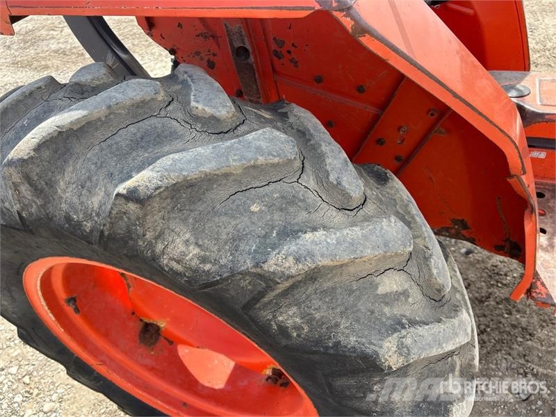 Kubota L2950 4WD Utility Tractor Kompakttraktorid