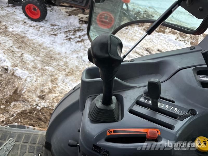 Kubota L4760D 4WD Tractor الجرارات