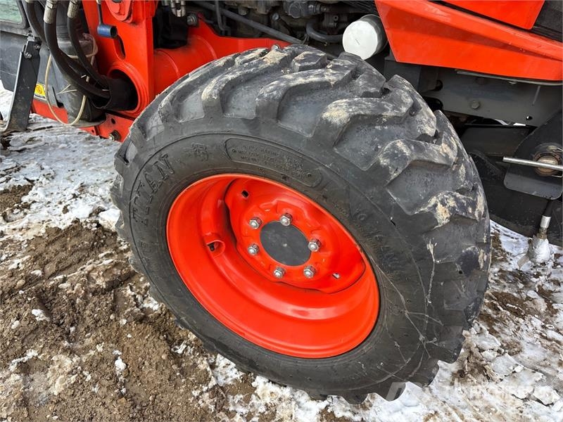 Kubota L4760D 4WD Tractor الجرارات
