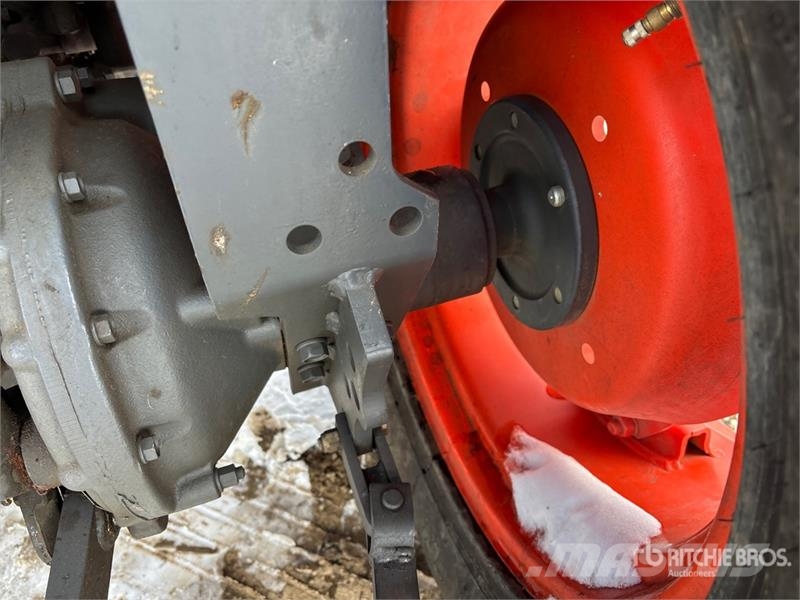 Kubota L4760D 4WD Tractor الجرارات