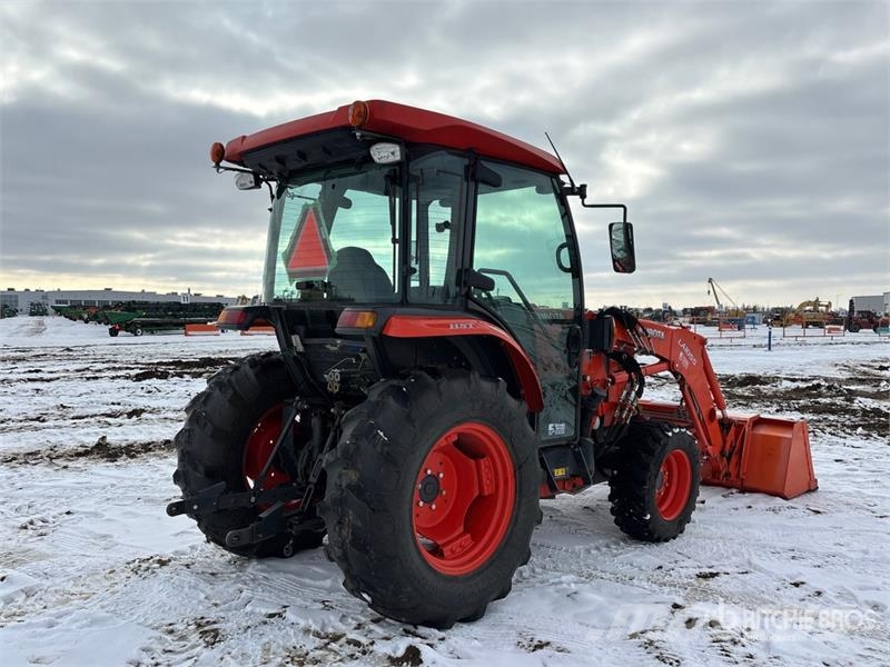Kubota L4760D 4WD Tractor الجرارات
