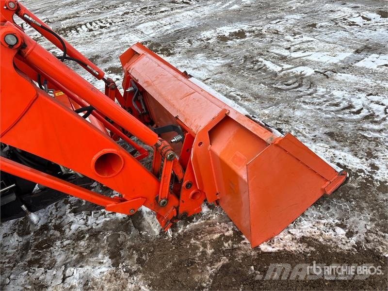 Kubota L4760D 4WD Tractor الجرارات