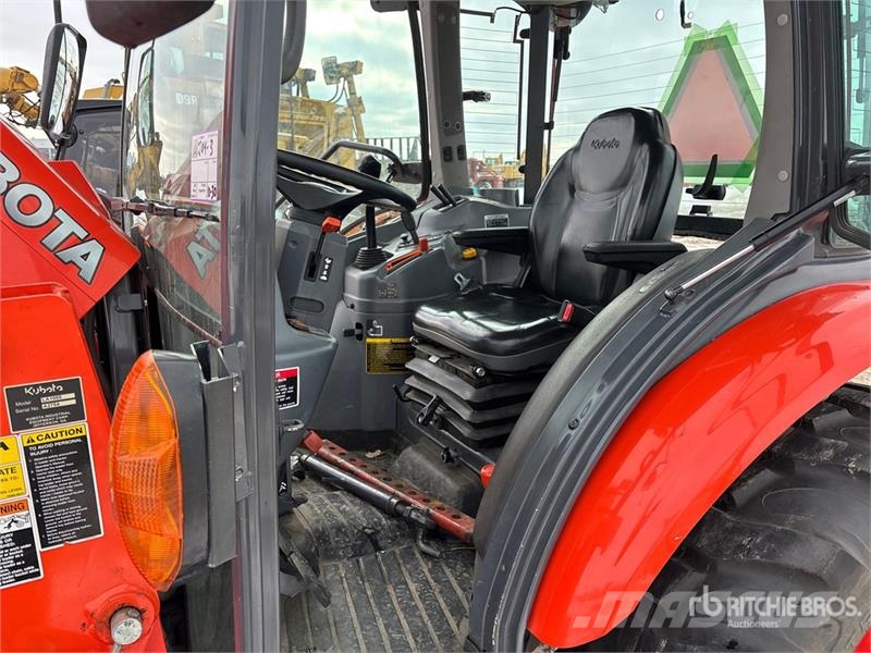Kubota L4760D 4WD Tractor الجرارات