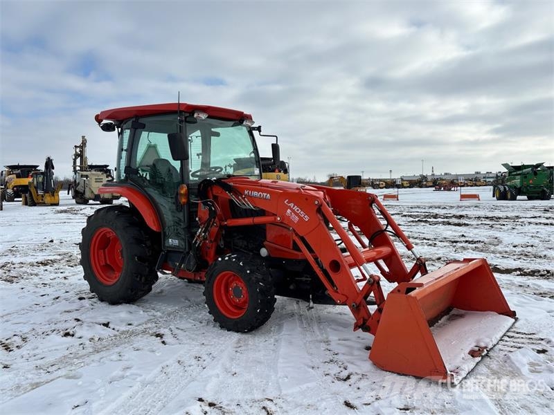 Kubota L4760D 4WD Tractor الجرارات