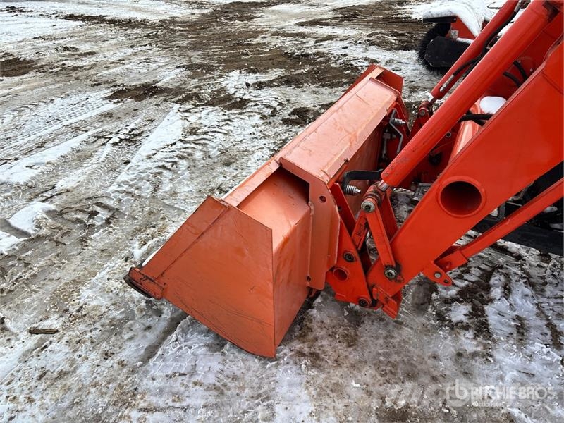Kubota L4760D 4WD Tractor الجرارات
