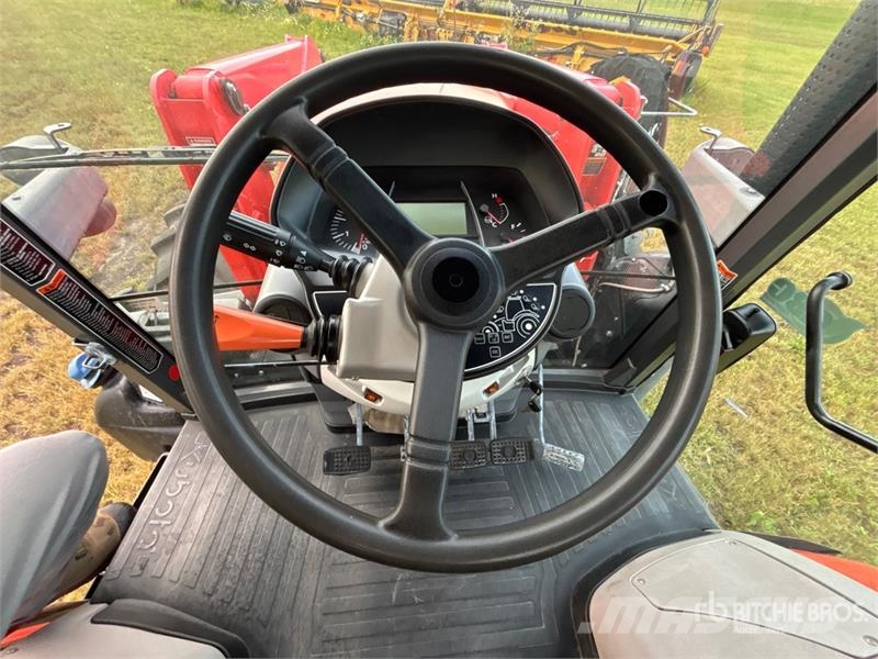 Kubota M7-171 4WD Tractor Traktori
