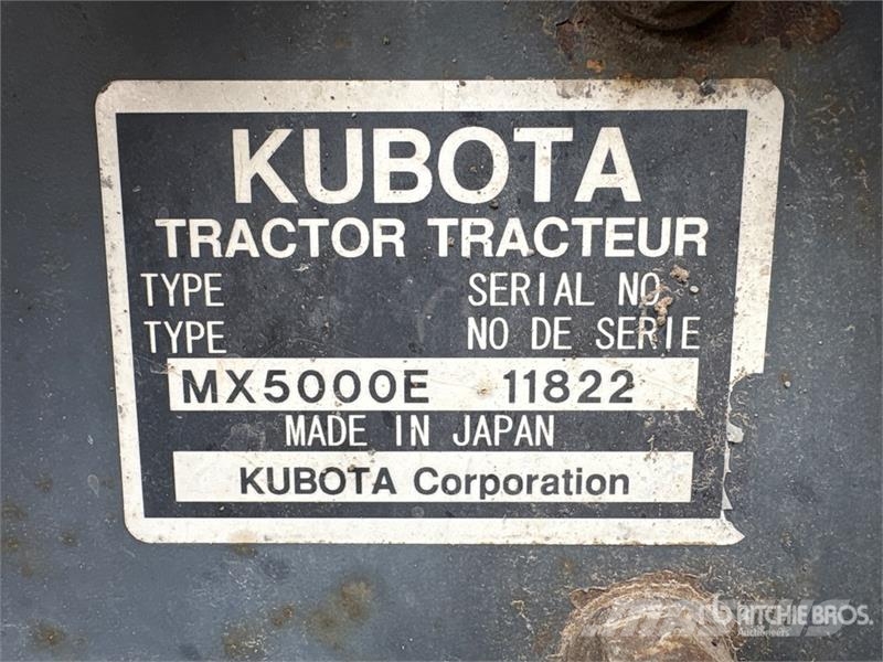 Kubota MX5000E 2WD Utility Tractor جرارات مدمجة