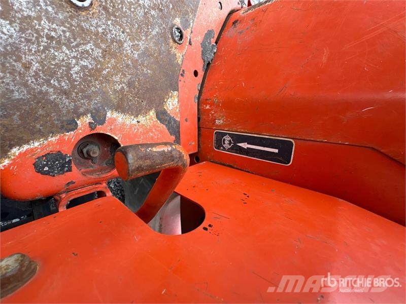 Kubota MX5000F 2WD Utility Tractor Manji traktori
