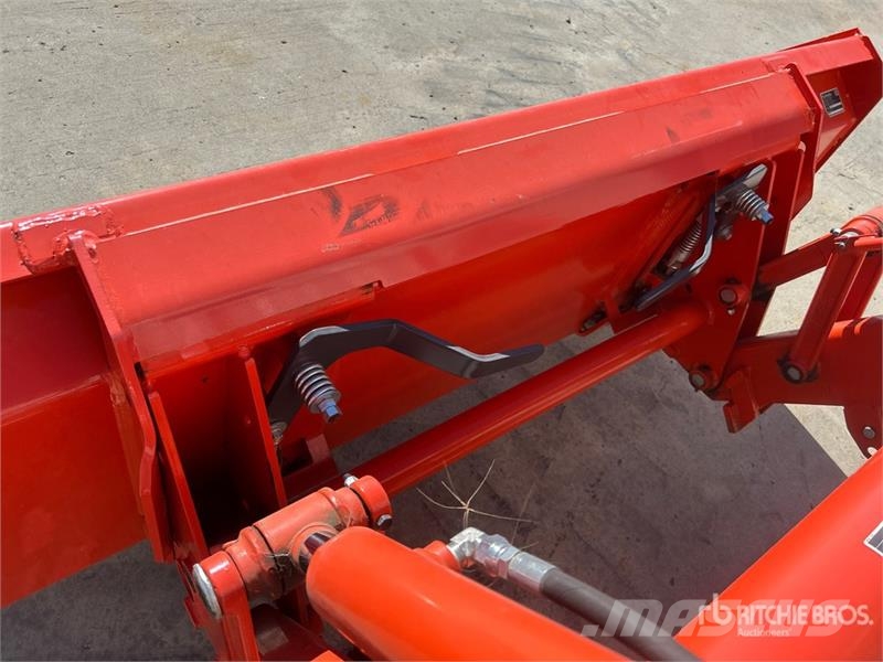Kubota MX6000HSTC 4WD Tractor Traktorji