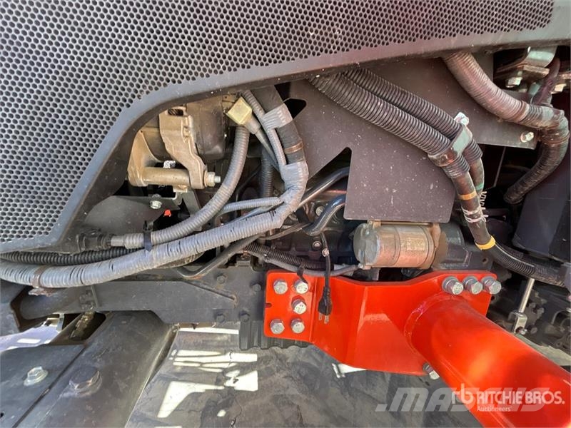 Kubota MX6000HSTC 4WD Tractor Traktorji