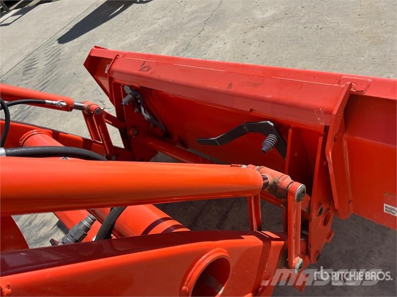 Kubota MX6000HSTC 4WD Tractor Traktorji