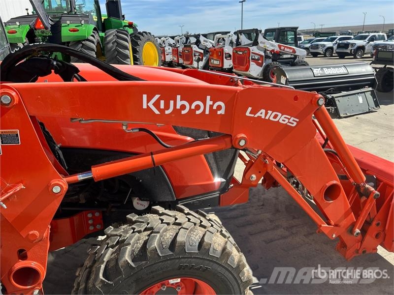 Kubota MX6000HSTC 4WD Tractor Traktorji