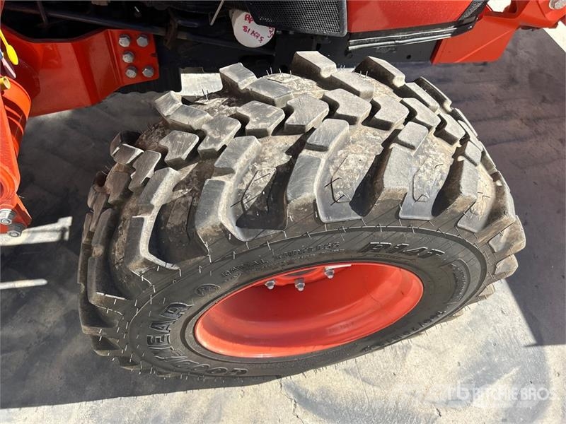 Kubota MX6000HSTC 4WD Tractor Traktorji