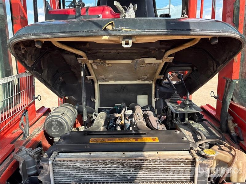 Kubota R430 4x4 Rough Terrain Forklift Tereptargonca