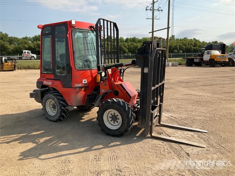 Kubota R430 4x4 Rough Terrain Forklift Montacargas todo terreno