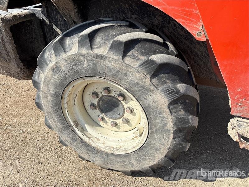 Kubota R430 4x4 Rough Terrain Forklift Tereptargonca