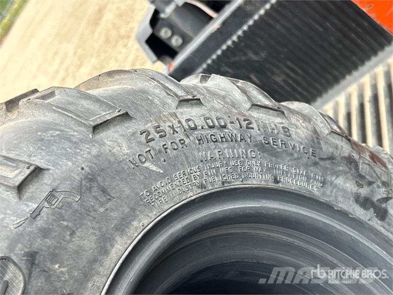 Kubota RTV900 ماكينات منفعة عامة