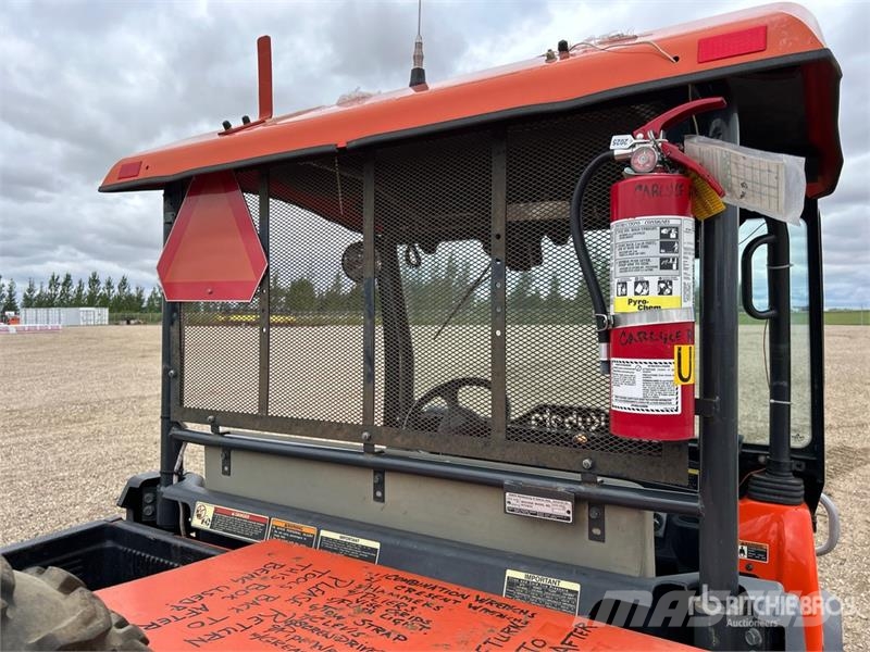 Kubota RTV900 ماكينات منفعة عامة