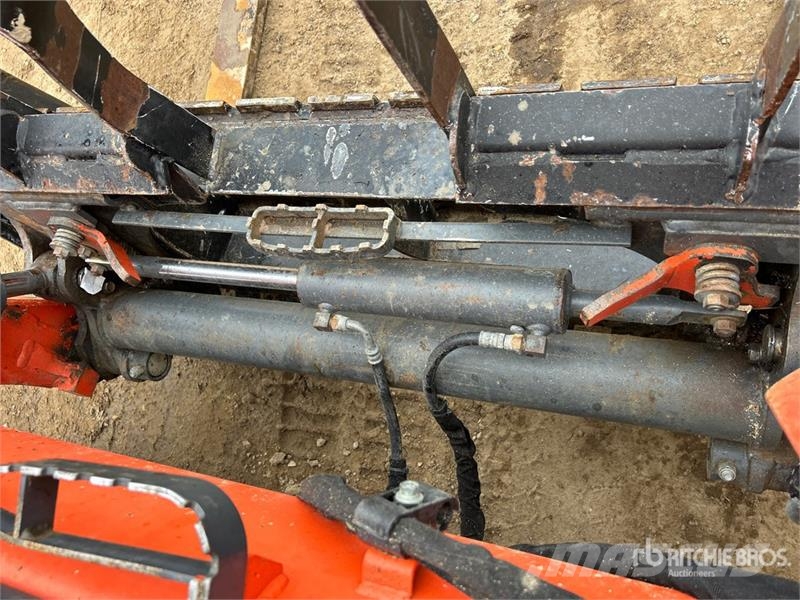 Kubota SSV75 Skid steer loaders