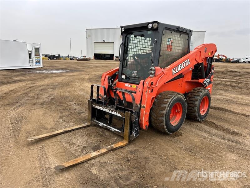 Kubota SSV75 Skid steer loaders