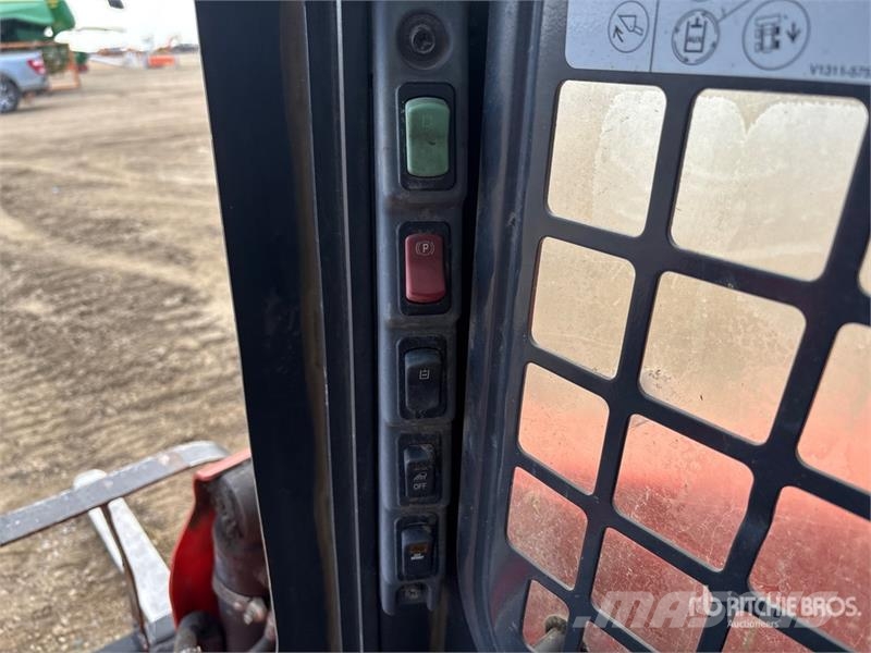 Kubota SSV75 لوادر انزلاقية التوجيه