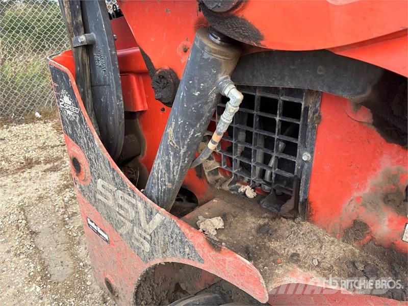 Kubota SSV75 لوادر انزلاقية التوجيه