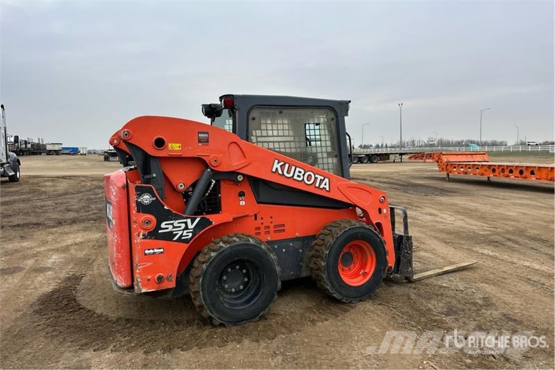 Kubota SSV75 Skid steer loaders