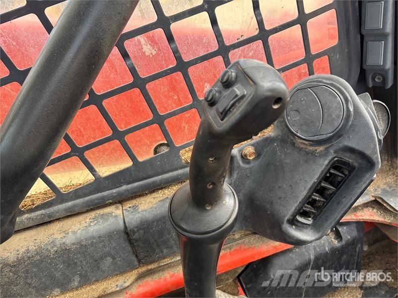 Kubota SSV75 لوادر انزلاقية التوجيه