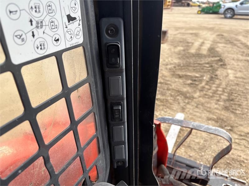 Kubota SSV75 لوادر انزلاقية التوجيه